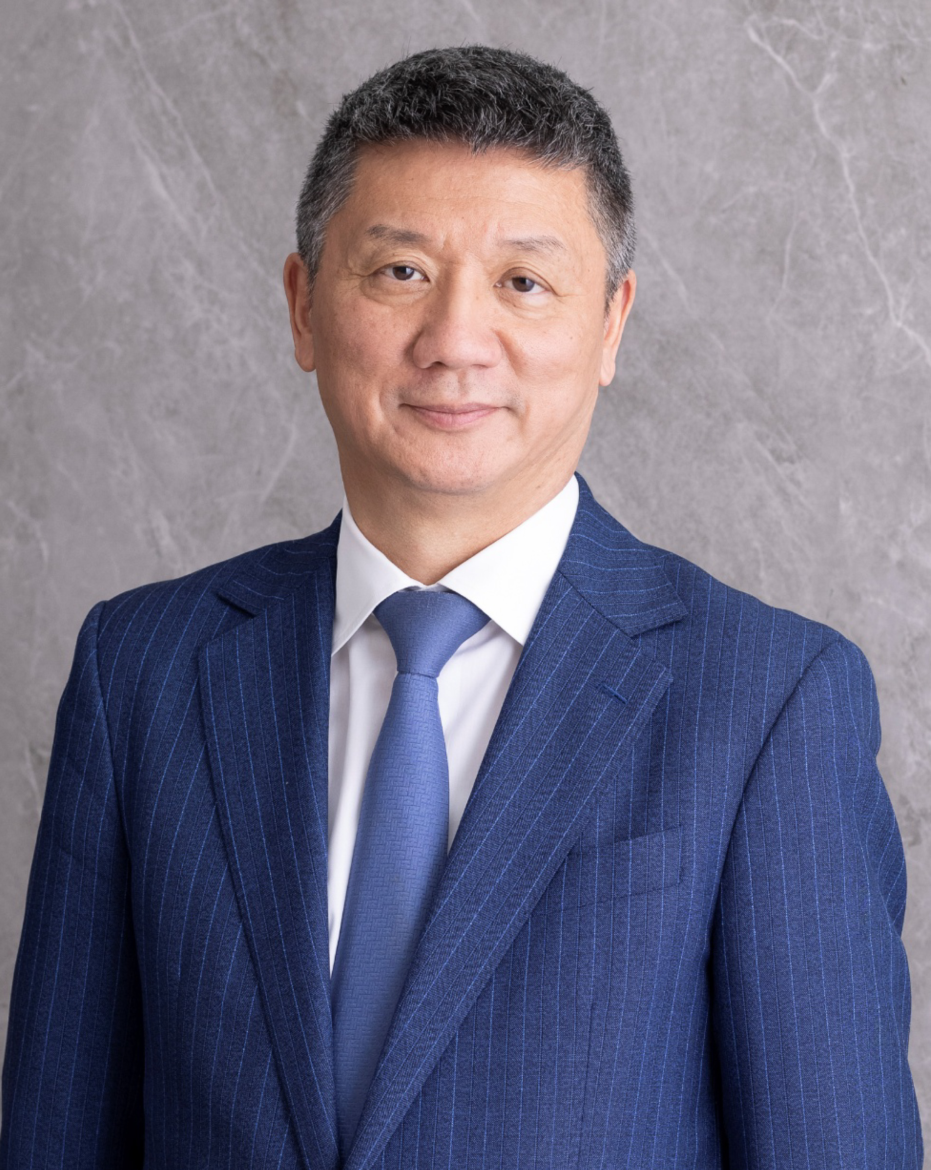 代表取締役会長CEO 羅 怡文